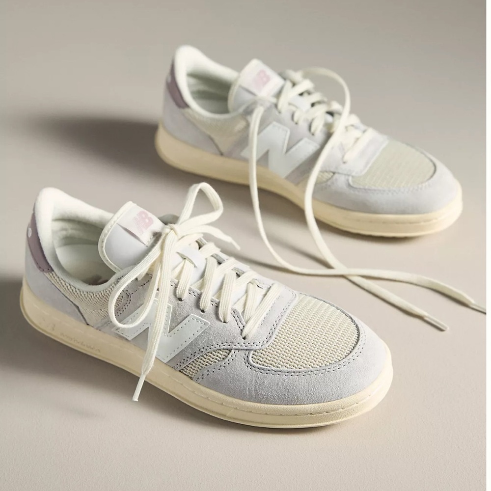 New Balance T500 Men’s 9.5 Women's 11 White and Gray Sneakers